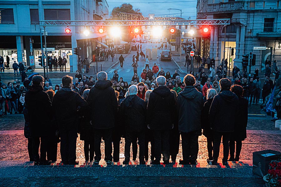 Renato Zanette fotografo per eventi storytelling Cipria Show no alla violenza sulle donne