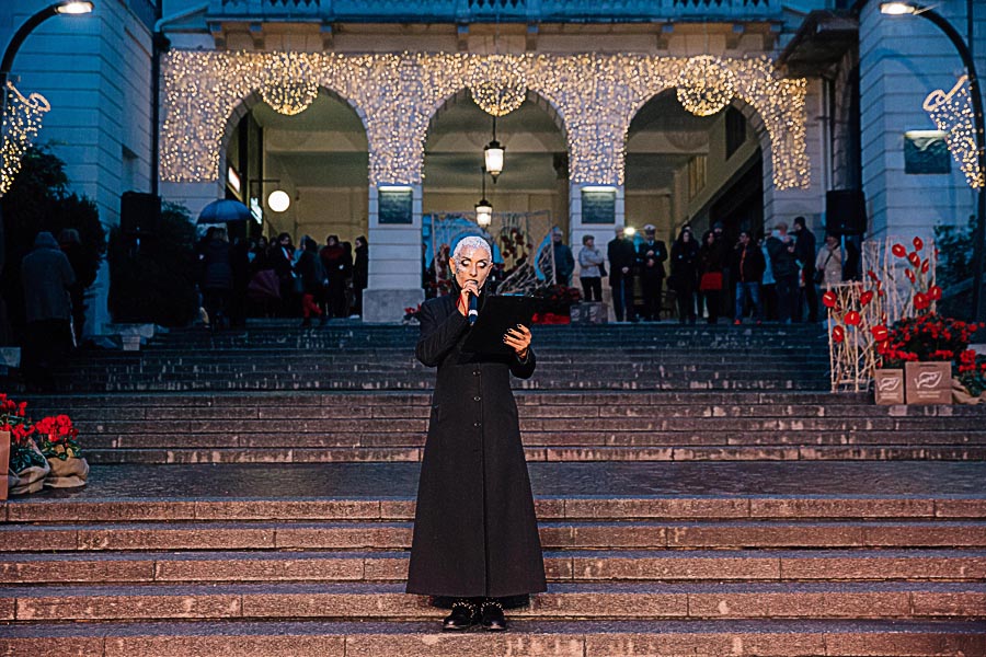 Renato Zanette fotografo per eventi storytelling Cipria Show no alla violenza sulle donne Madame Black