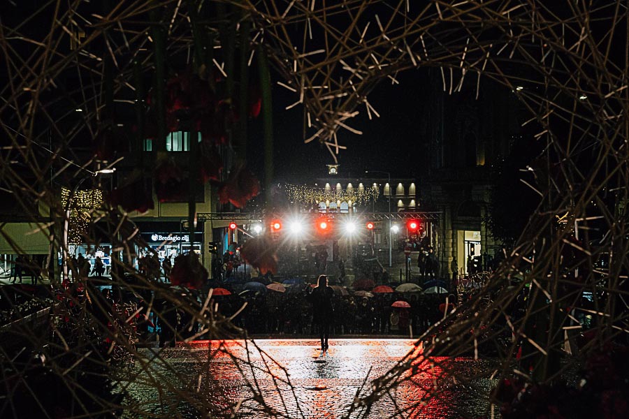 Renato Zanette fotografo per eventi storytelling Cipria Show no alla violenza sulle donne Elenoire